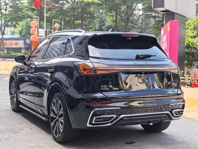 Hongqi HS5 — Фото автомобиля 17