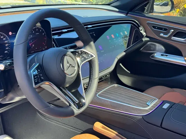 Mercedes-Benz E-Class — Фото автомобиля 16