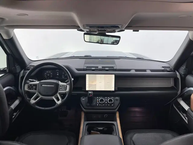 Land Rover Defender — Фото автомобиля 6