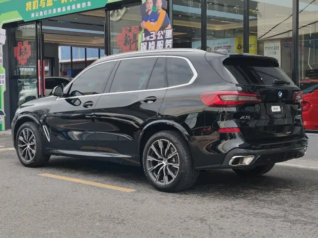 BMW X5 — Фото автомобиля 3