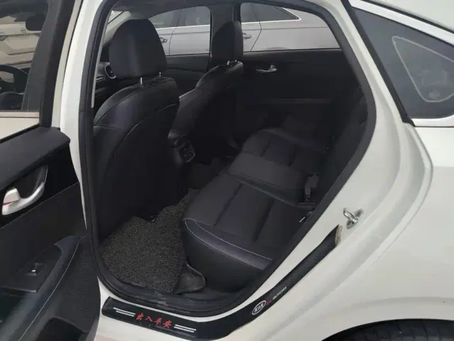 Kia K3 — Фото автомобиля 11