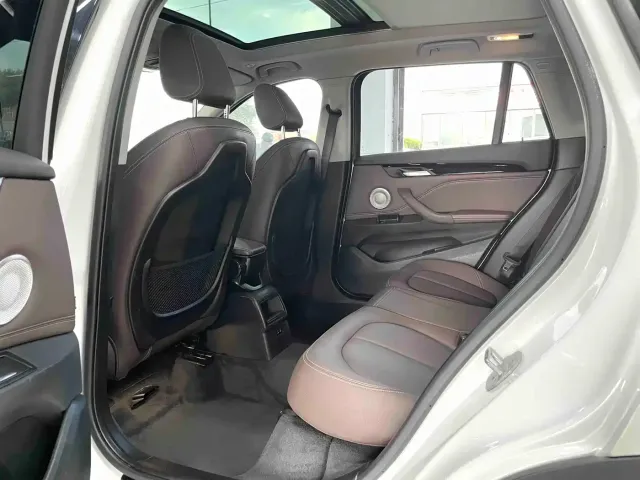 BMW X1 — Фото автомобиля 10