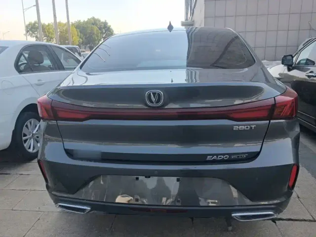Changan Eado — Фото автомобиля 5