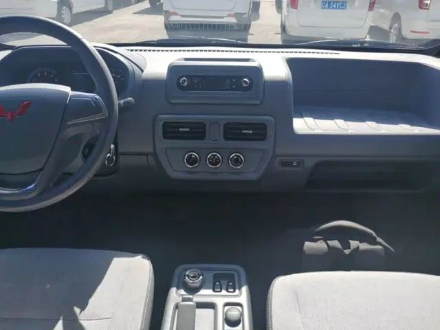 Wuling Motors Wuling Yangguang 2024 300KM Comfort Bus Version 75kW — Фото автомобиля 12