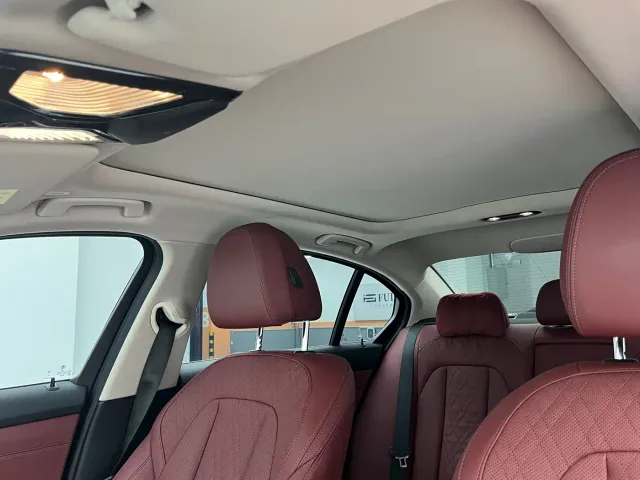 BMW 3 Series — Фото автомобиля 15