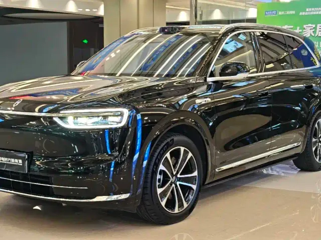 Aito M7 — Фото автомобиля 2
