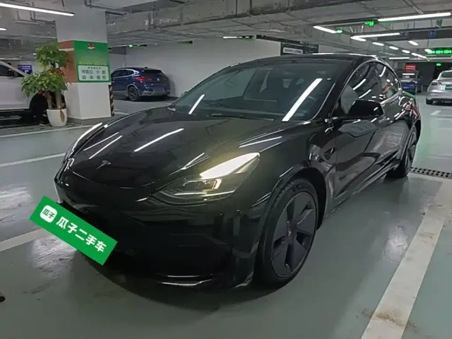 Фотография автомобиля — Tesla Model 3