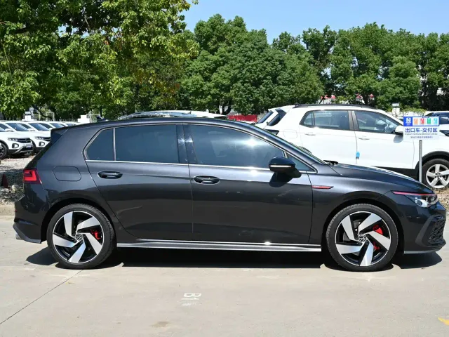 Volkswagen Golf GTI — Фото автомобиля 8