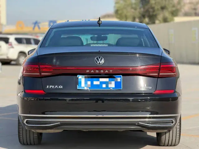 Volkswagen Passat — Фото автомобиля 5