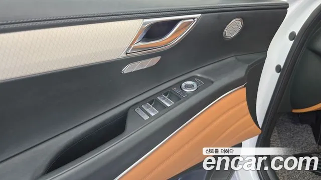 Genesis GV80 — Фото автомобиля 29