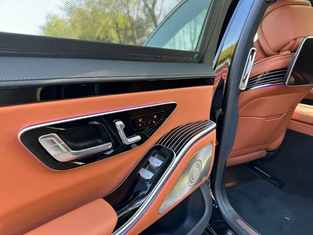 Mercedes-Benz S-Class — Фото автомобиля 11