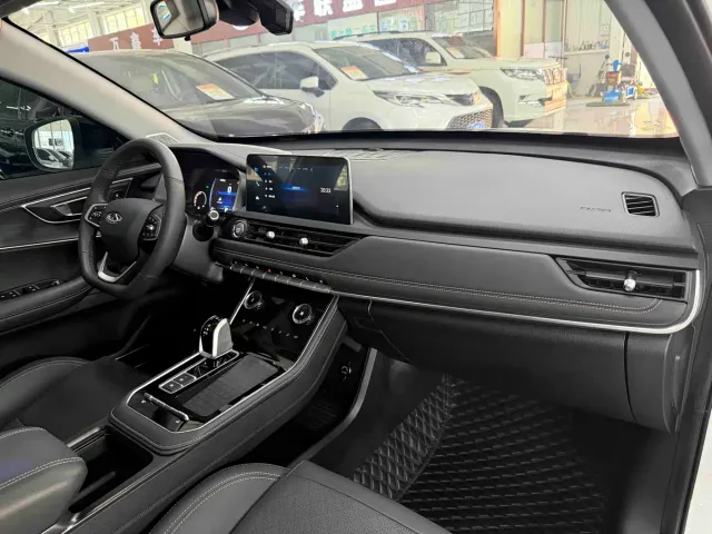Chery Tiggo 8 — Фото автомобиля 18