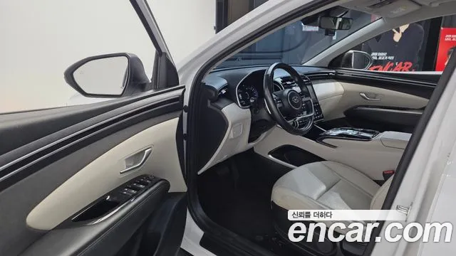 Hyundai Tucson Tucson (NX4) Бензин 1.6 турбо 2WD — Фото автомобиля 10