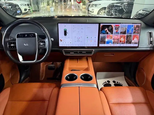 Li Auto L7 — Фото автомобиля 10