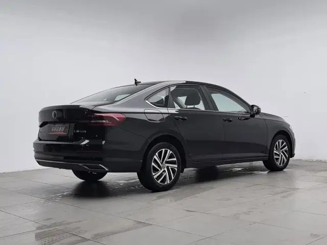 Volkswagen Lavida — Фото автомобиля 2