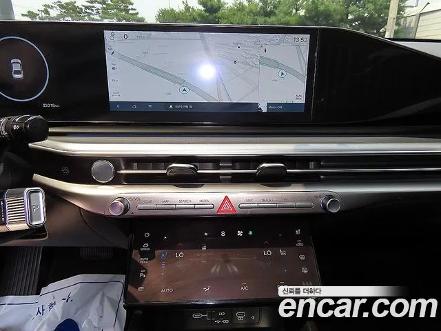 Hyundai Grandeur Grandeur (GN7) 2.5 Бензин 2WD — Фото автомобиля 14