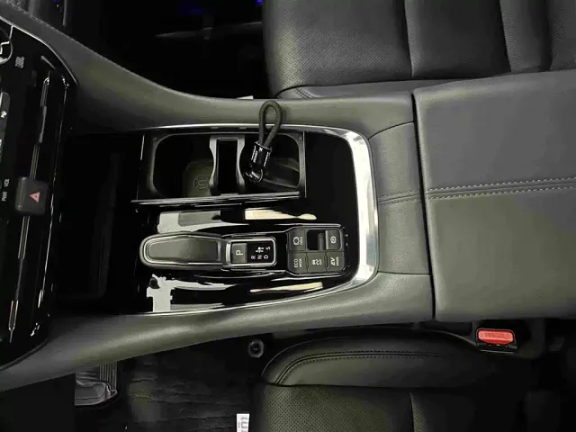 Toyota Vellfire — Фото автомобиля 9