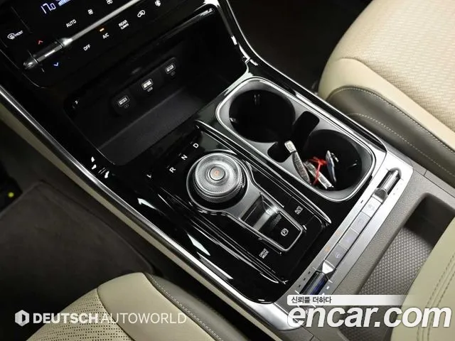 Kia Carnival Generation 4 — Фото автомобиля 12