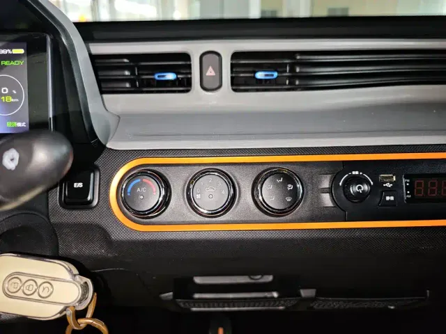 Wuling Hongguang Mini EV — Фото автомобиля 12