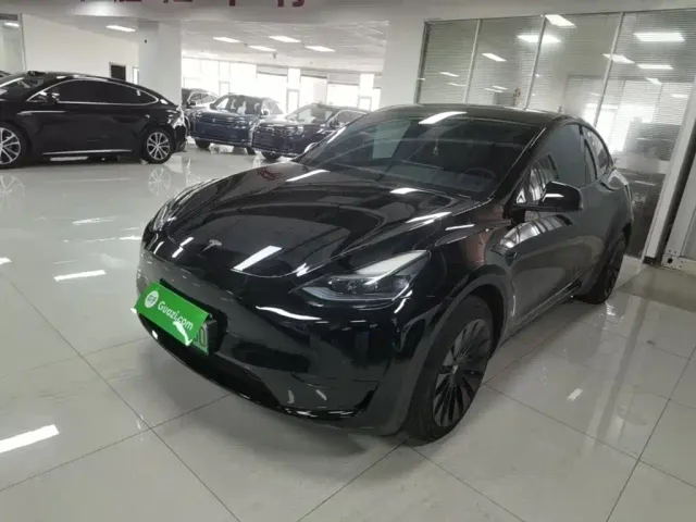 Фотография автомобиля — Tesla Model Y