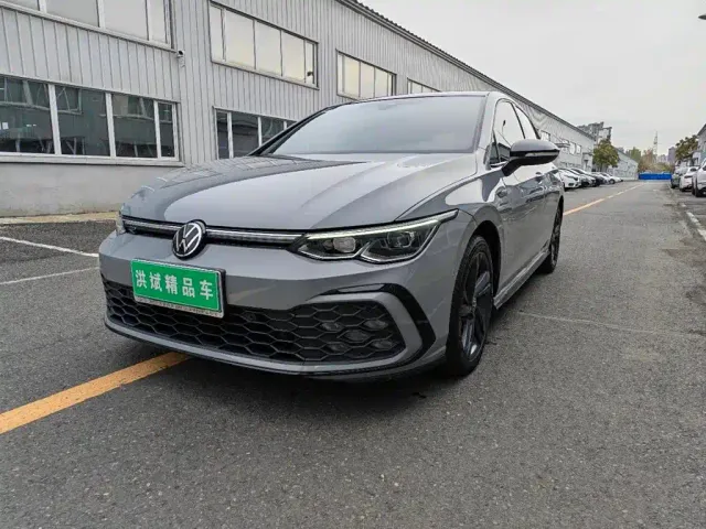 Фотография автомобиля — Volkswagen Golf