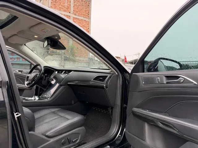 Ford Taurus — Фото автомобиля 12