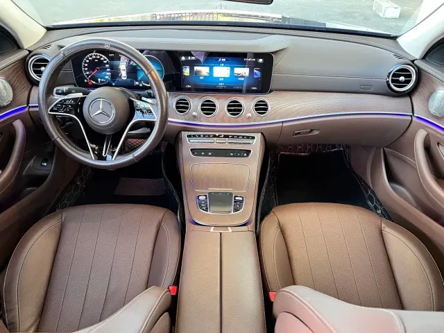 Mercedes-Benz E-Class — Фото автомобиля 8