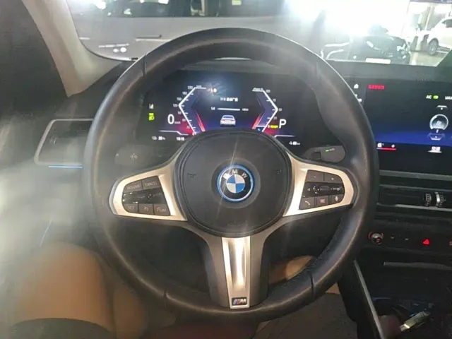 BMW i3 — Фото автомобиля 10
