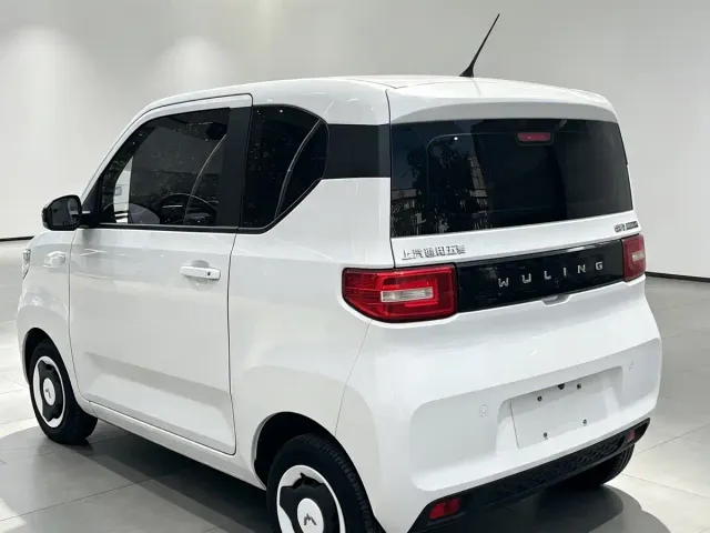 Wuling Hongguang Mini EV — Фото автомобиля 9