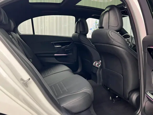 Mercedes-Benz C-Class — Фото автомобиля 7