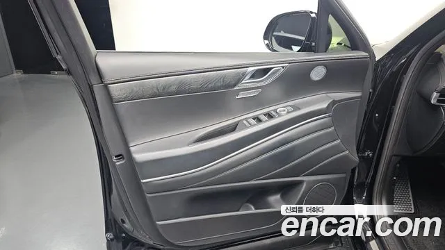 Genesis GV80 — Фото автомобиля 13