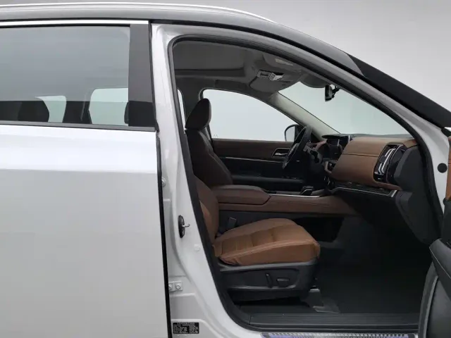 Nissan Terra — Фото автомобиля 23