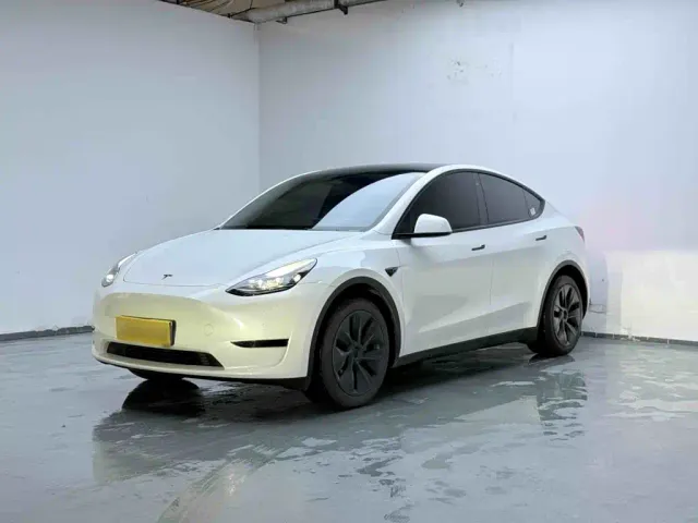 Фотография автомобиля — Tesla Model Y