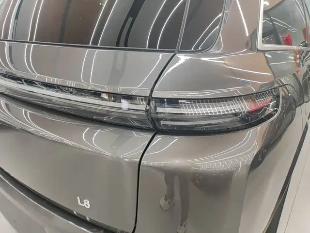 Li Auto L8 — Фото автомобиля 7