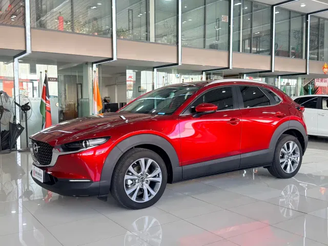 Фотография автомобиля — Mazda CX-30