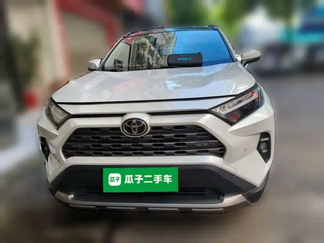 Toyota RAV4 — Фото автомобиля 22