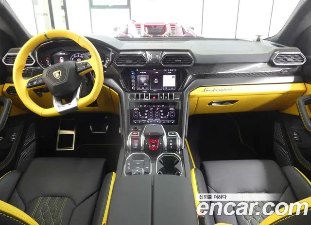 Lamborghini Urus — Фото автомобиля 4