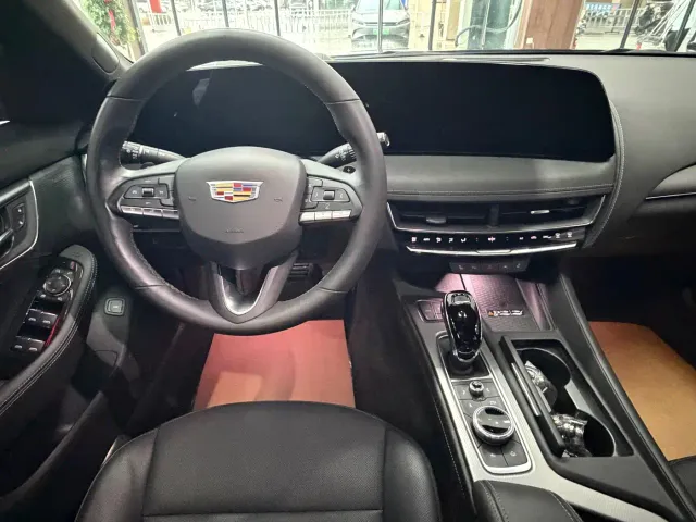 Cadillac CT5 — Фото автомобиля 14
