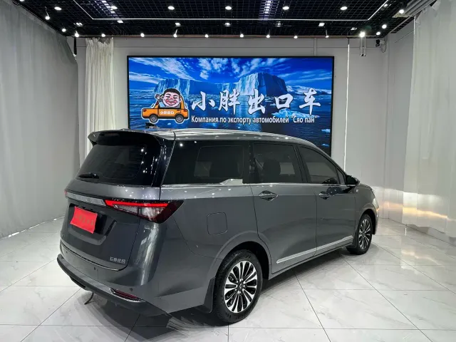 Wuling Jiachen — Фото автомобиля 4