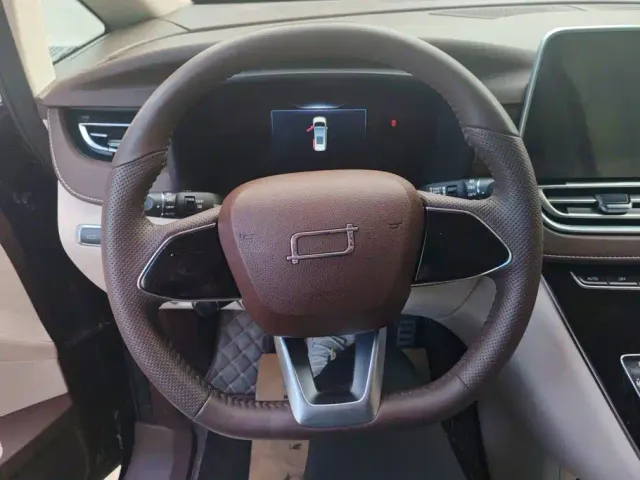 Bestune Besturn M9 — Фото автомобиля 15