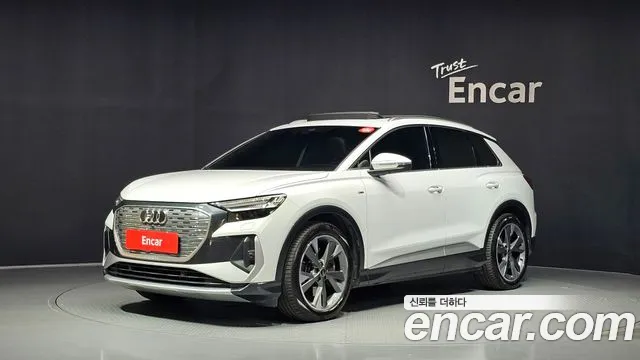 Фотография автомобиля — Audi Q4 e-tron F4