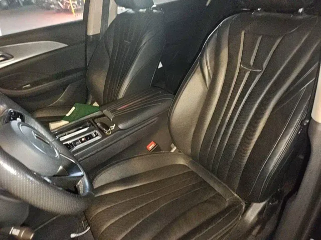 Hongqi H5 — Фото автомобиля 16