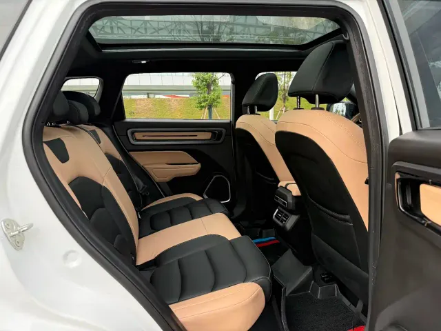 Geely ICON — Фото автомобиля 9