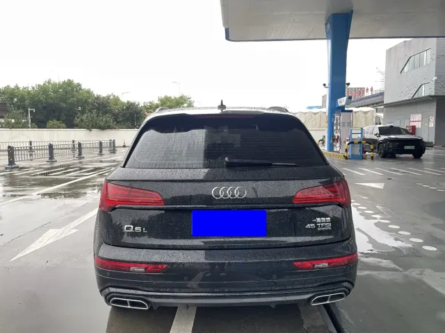 Audi Q5L — Фото автомобиля 22