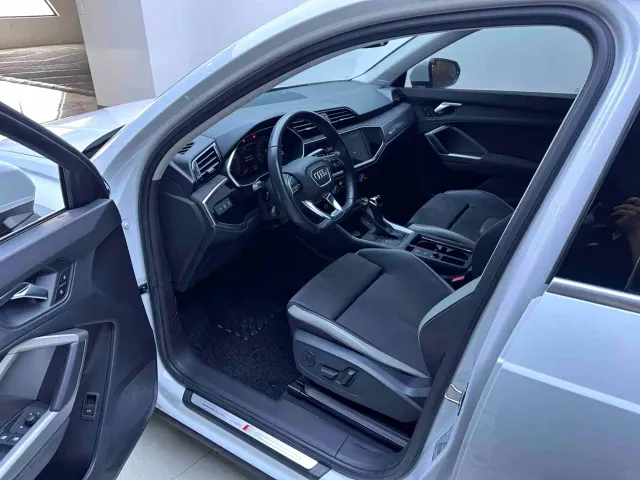 Audi Q3 — Фото автомобиля 10
