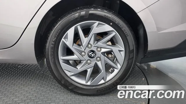 Hyundai Avante CN7 — Фото автомобиля 6