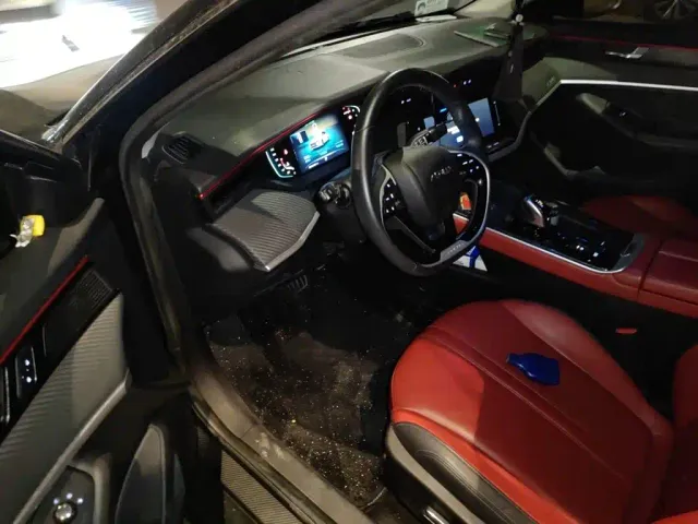Dongfeng Yixuan MAX — Фото автомобиля 12