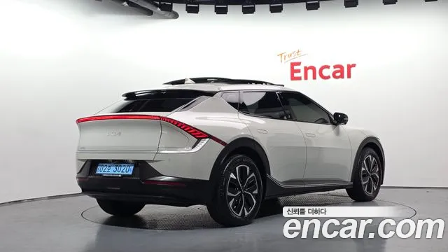 Kia EV6 — Фото автомобиля 2