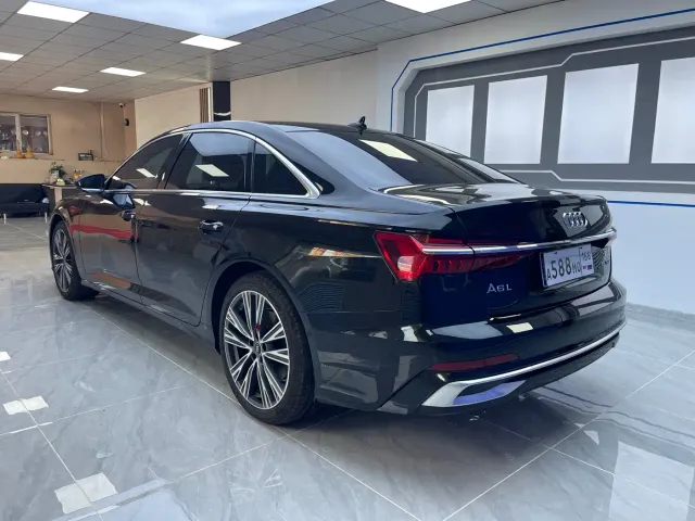 Audi A6L — Фото автомобиля 8
