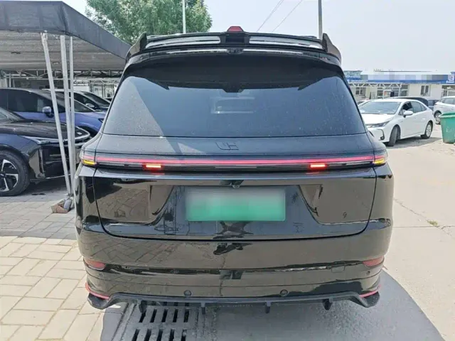 Li Auto L9 — Фото автомобиля 5